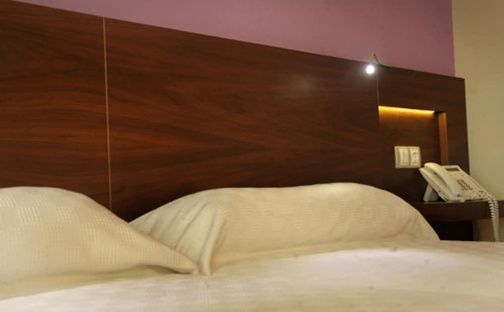 Hotel Corona De Galicia Valga Kültér fotó