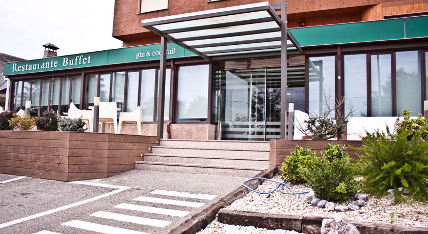 Hotel Corona De Galicia Valga Kültér fotó